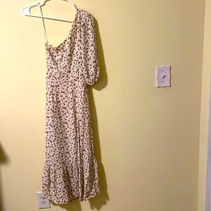 Beautiful, one shouldered reformation dress with delicate yellow roses